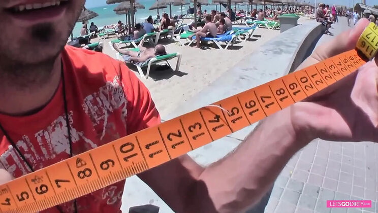 Big Ass Street Slut Doggy Style Outdoor Fuck