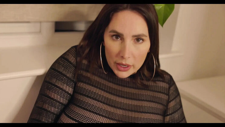 Cheating Neighbor Fucks Hot Housewife Paige Next Door While Wife Is Out