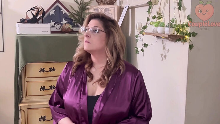 Stepmom With Big Natural Tits Gives Blowjob and Takes Cumshot POV