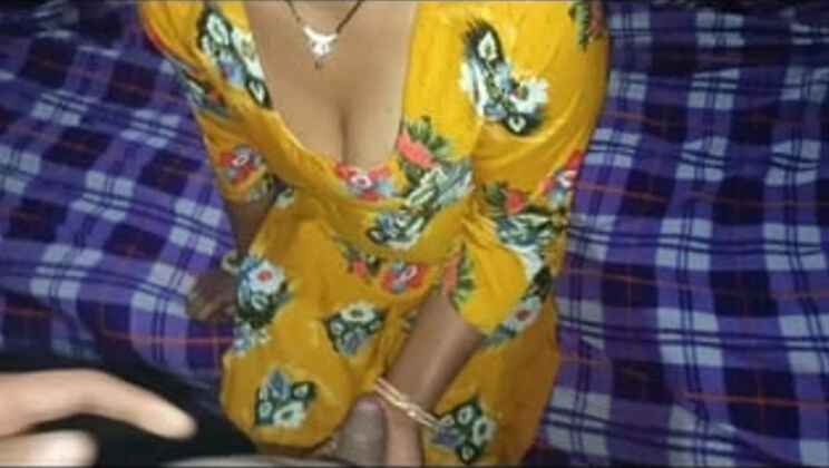 Indian Desi Stepsister Fucking Stepbrother - Homemade Anal & Doggy Style Sex