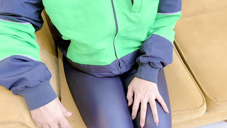 Innocent Hijab Girl Courier Pranked & Fucked by Lewd Guy - Homemade Indonesian Teen Sex