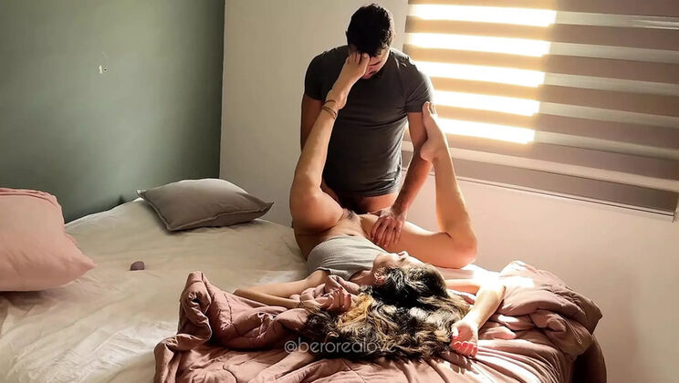 Amateur Brazilian Couple Fucking Missionary - Brunette Blowjob & Cumshot Close Up Sounds