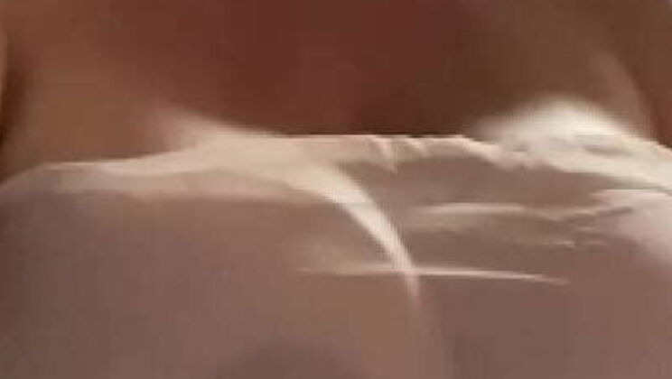 Hot And Juicy Fat Pussy BB with Big Tits