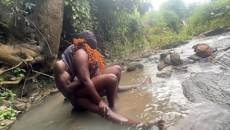 Sexy Ebony Queen Fucked Hard by the River - Amateur Homemade Blowjob & Creampie