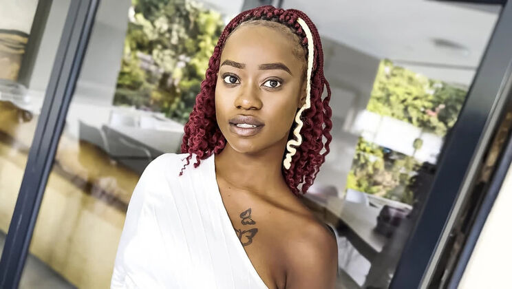 Ebony Teen Farah Dundee Gets Her Tight Pussy Stretched Hard in Fake Model Casting