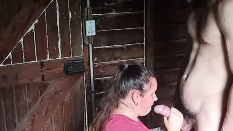 Mature Australian MILF gets face fucked and cum dripping facial by muscle man in homemade POV