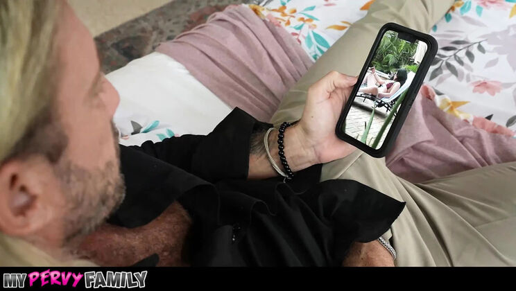 Stepdad Caught Jerking Off to Teen Stepdaughter Lola Valentine - Family Taboo Sex