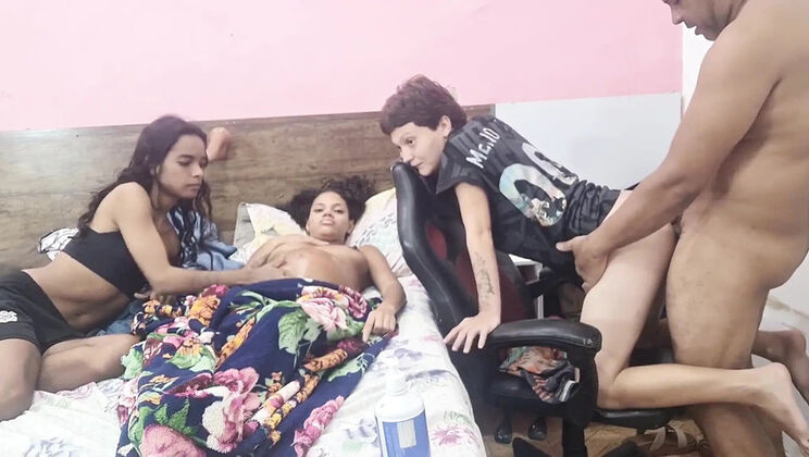 Group Sex Orgy with Bebes Vagabundas - Blowjob, Handjob & Doggy Style in HD