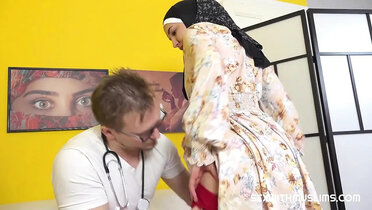 Hairy Arab Pussy Doctor Fuck - Horny Amateur Doggy Style & Blowjob