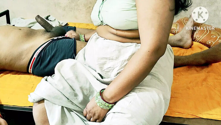 Desi Wife Hardcore Fucking Neighbour Boy - Blowjob & Rough Sex with Big Ass Indian Aunty