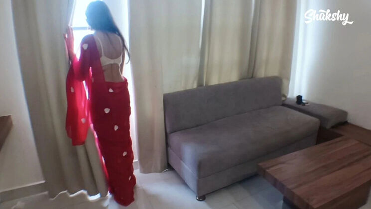 Desi Wife Cheating Addiction - Amateur Indian MILF Fucked Rough in Garden