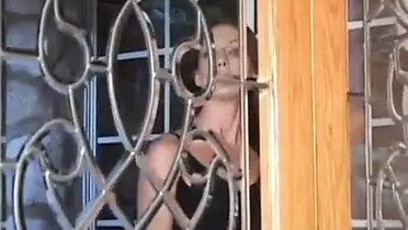 Brunette Brandi Lyons Takes Ass to Mouth in Hardcore Anal Casting