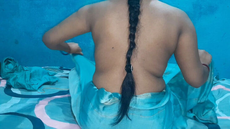 Indian Bhabhi Handjob and Footjob with Stepmom - Hot Desi Amateur Homemade Sex