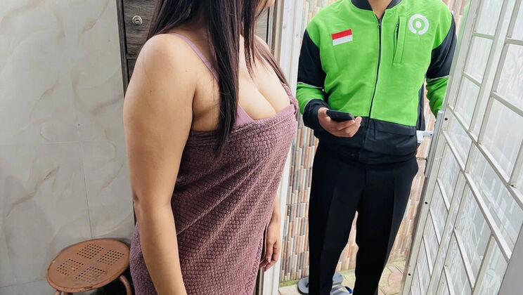 Indonesian Prank: Viral Ojol Driver Seduces Teen Nadalyne for Brutal Sex & Legit Big Natural Tits