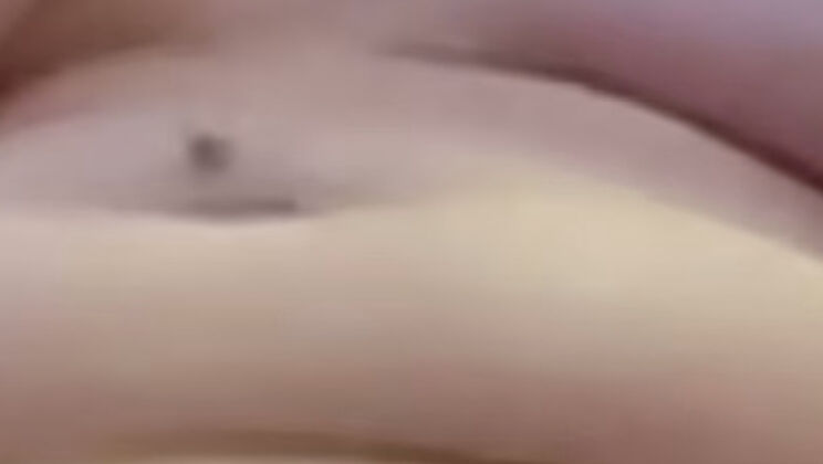 Sexygamermomma Dirty Talks and Squirts Three Times on Video Call